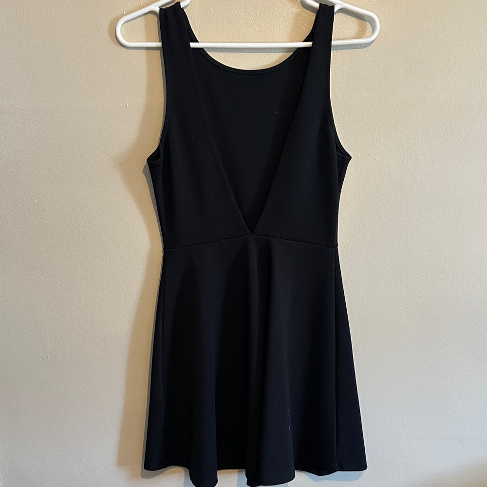 Elegant Black Sleeveless Dress